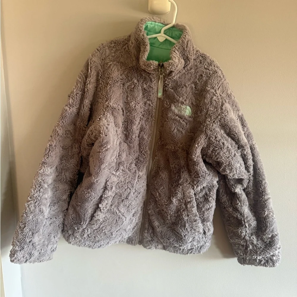 The North Face Girls’ Reversible Mossbud Swirl Jacket – Gray/Mint